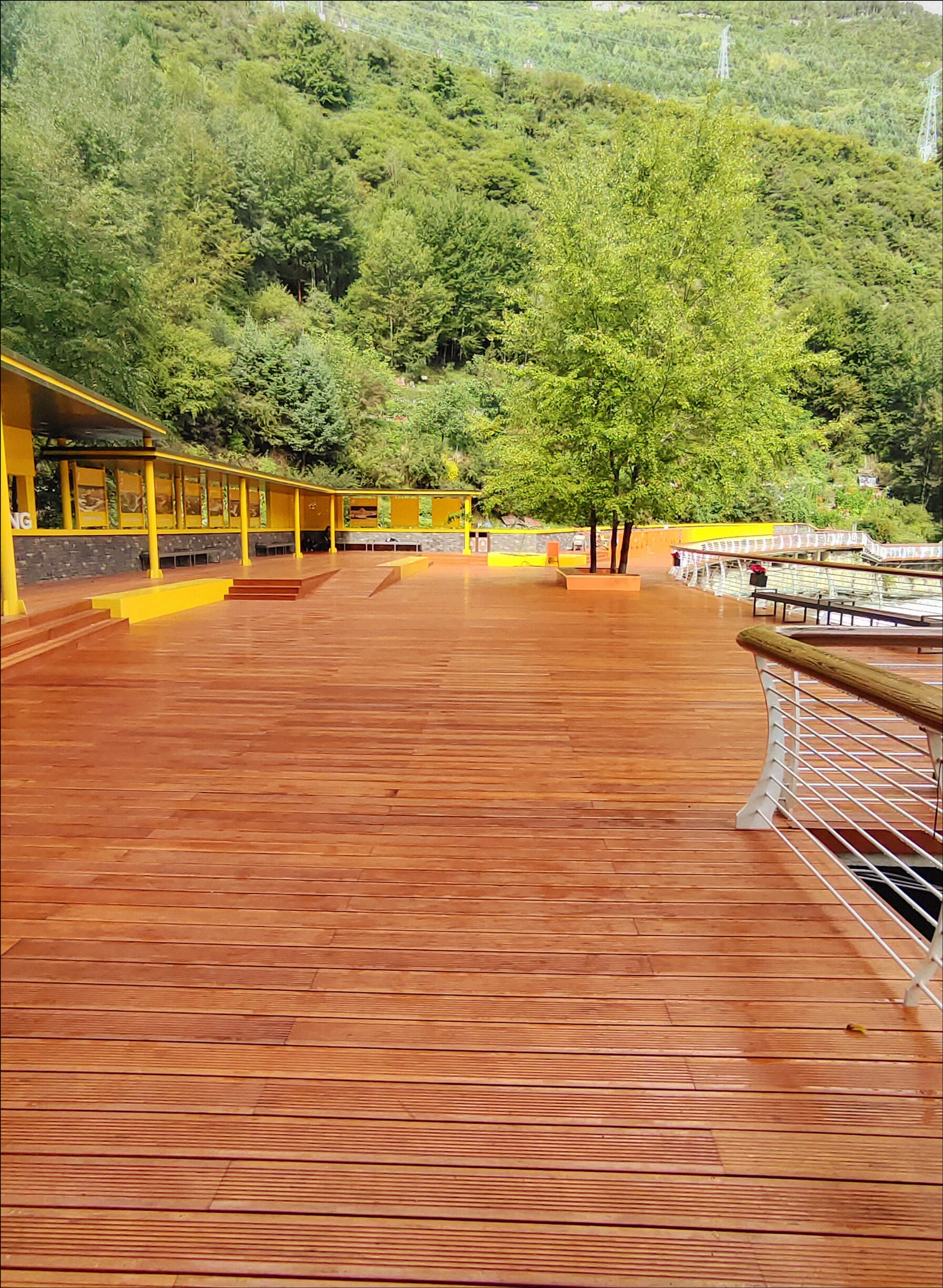 Alibuguo City Walkway
